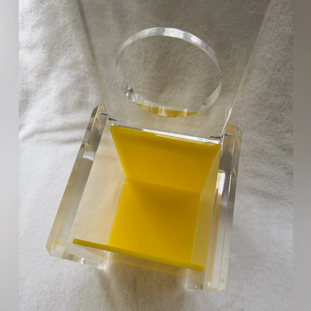 Rare Vintage L & R Enterprises MCM Lucite Yellow Clear Tissue Box Holder Lid